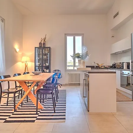 Alc - Bor383 - 12 Min Palais And Beaches Cannes